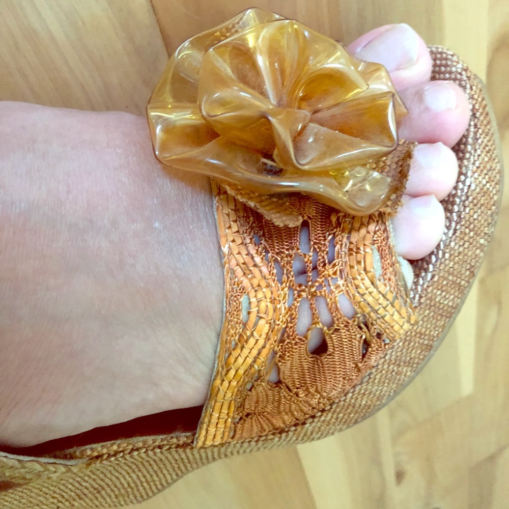 Anna Sui wedge
